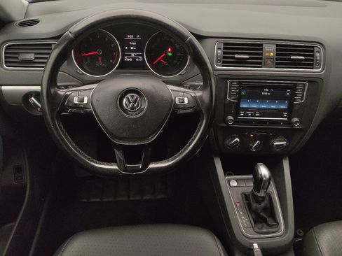 Used 2017 Volkswagen Jetta SE FWD image 22
