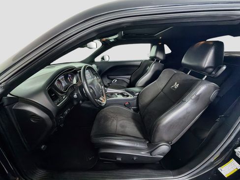 Used 2021 Dodge Challenger R/T Scat Pack RWD image 13