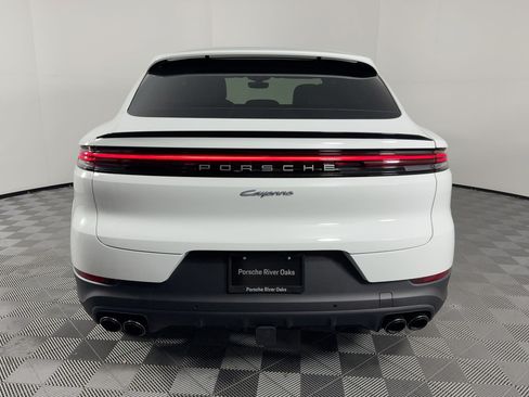 Certified 2026 Porsche Cayenne E-Hybrid Coupe AWD/4WD image 10