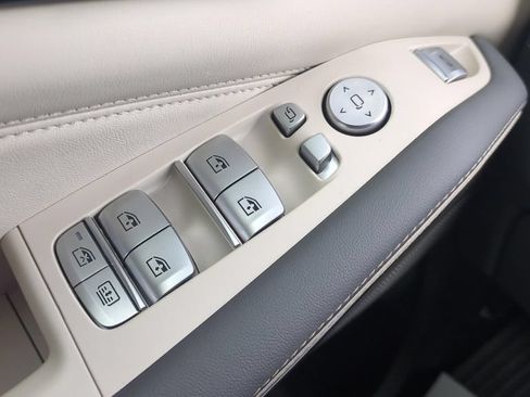Used 2024 BMW ALPINA XB7 AWD/4WD image 19