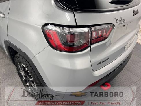 Used 2025 Jeep Compass Trailhawk AWD/4WD image 13