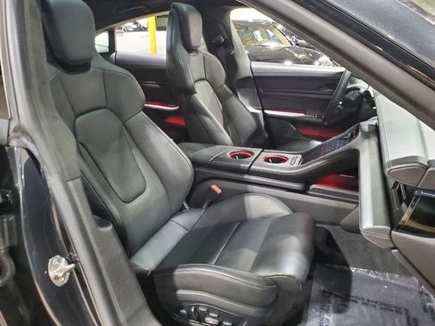 Used 2022 Porsche Taycan GTS image 15