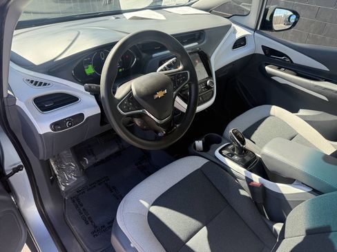 Used 2017 Chevrolet Bolt LT image 9