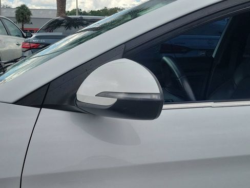 Used 2020 Hyundai Elantra Sport w/ Premium Package 02 FWD image 10