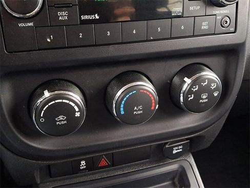 Used 2016 Jeep Patriot Sport w/ Power Value Group image 15