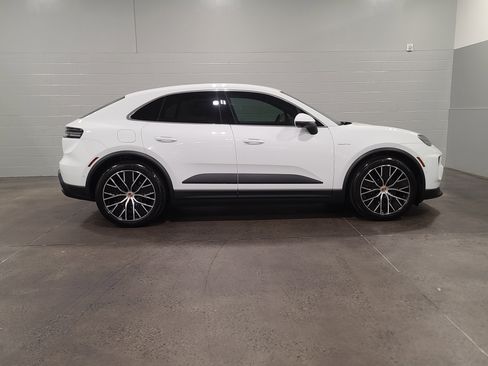 New 2026 Porsche Macan Electric image 8