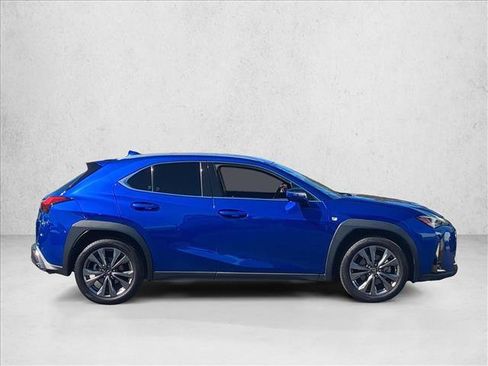 Used 2021 Lexus UX 200 F Sport w/ Accessory Package (Z2) FWD image 4