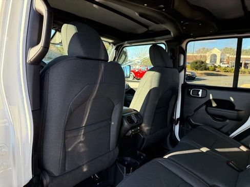 New 2026 Jeep Gladiator Sport image 27