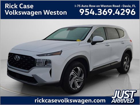 Used 2023 Hyundai Santa Fe SE FWD image 1