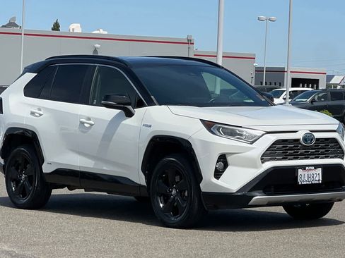 Used 2019 Toyota RAV4 XSE w/ Carpet Mat Package AWD/4WD image 5