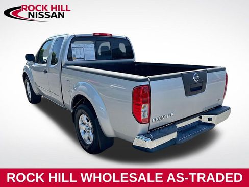 Used 2012 Nissan Frontier SV RWD image 5