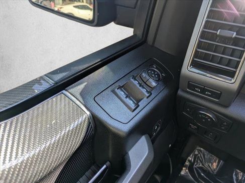Used 2019 Ford F150 Raptor w/ Equipment Group 802A Luxury image 18