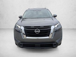 Used 2025 Nissan Pathfinder SV FWD video 2