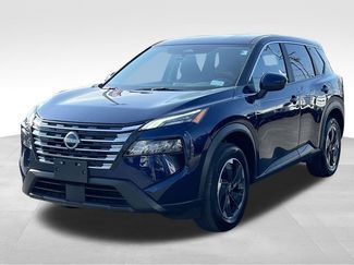 Used 2025 Nissan Rogue SV video 3