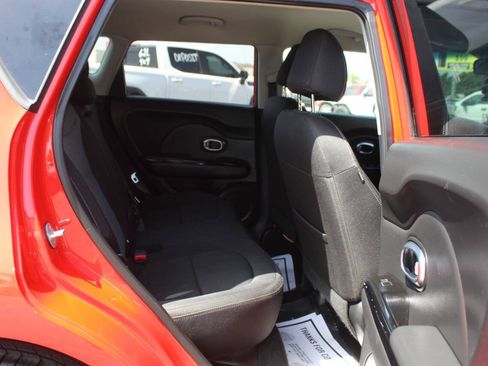 Used 2018 Kia Soul + w/ Audio Package FWD image 11