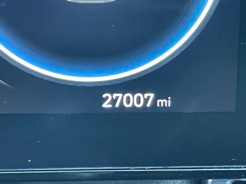 Used 2025 Hyundai Elantra Limited image 42