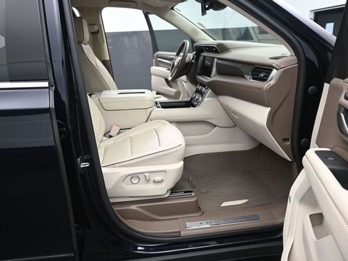 Used 2023 GMC Yukon Denali image 18