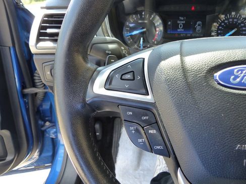 Used 2017 Ford Fusion SE w/ Equipment Group 201A AWD/4WD image 27