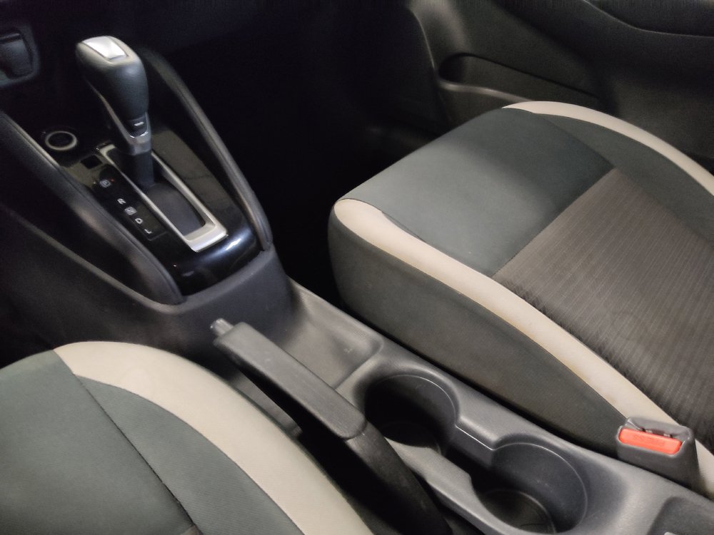 Used 2020 Nissan Versa SV FWD image 26