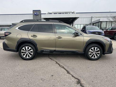 Certified 2024 Subaru Outback Premium image 8