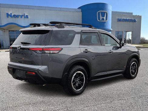 Used 2025 Nissan Pathfinder Rock Creek image 4