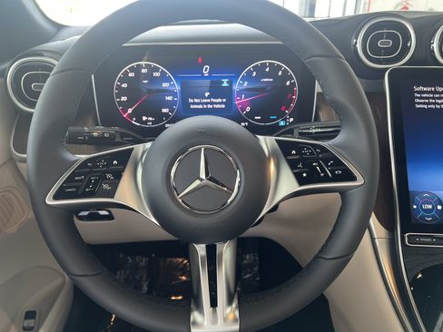 Certified 2025 Mercedes-Benz GLC 300 image 28