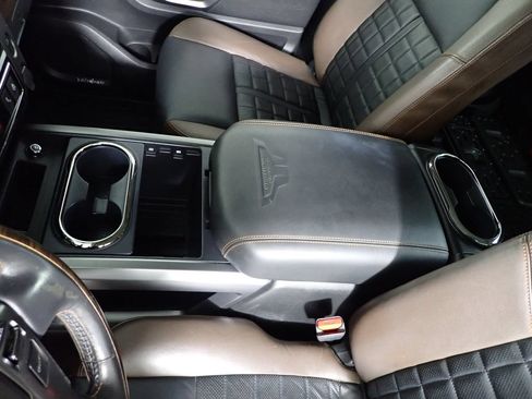 Used 2017 Nissan Titan Platinum Reserve RWD image 32