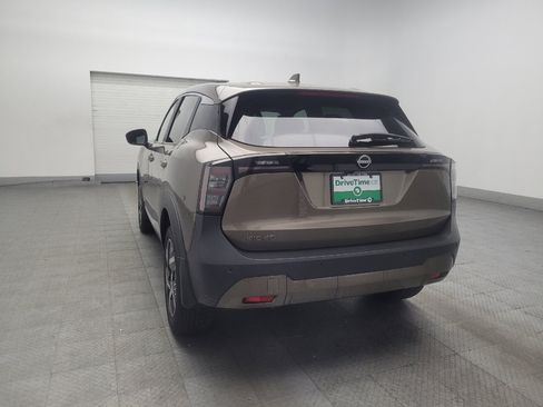 Used 2025 Nissan Kicks SV FWD image 5