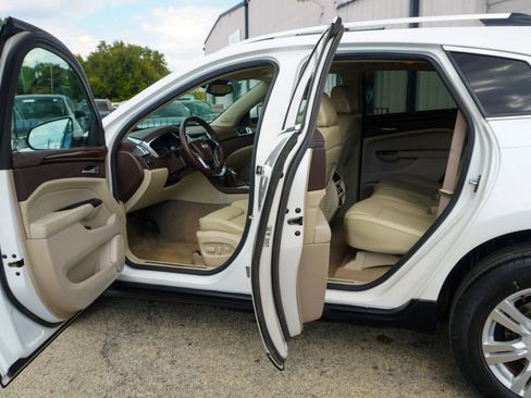 Used 2016 Cadillac SRX Luxury w/ Driver Awareness Package image 13