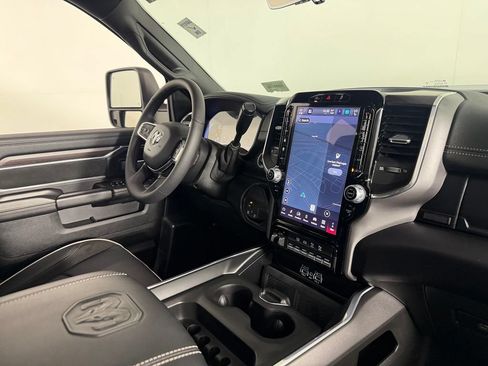 Used 2025 RAM 2500 Laramie w/ Night Edition AWD/4WD image 33