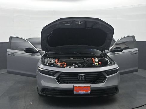 Used 2025 Honda Accord Sport image 36