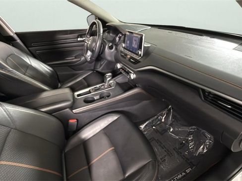 Used 2020 Nissan Altima 2.5 SR image 32