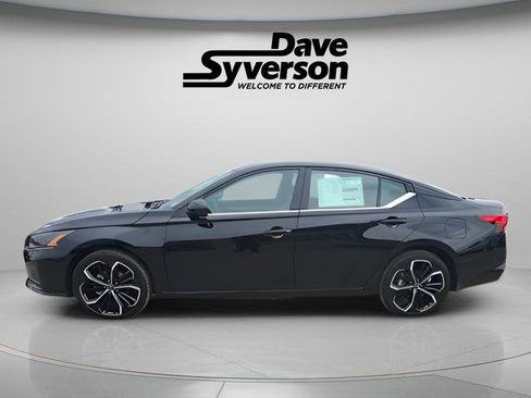 New 2025 Nissan Altima 2.5 SR w/ SR Premium Package image 2