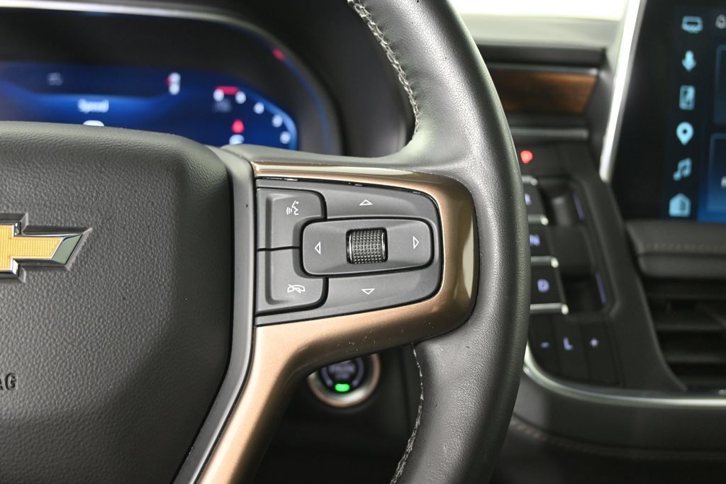 Used 2024 Chevrolet Tahoe High Country AWD/4WD image 37
