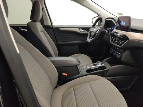 Used 2021 Ford Escape SE image 21