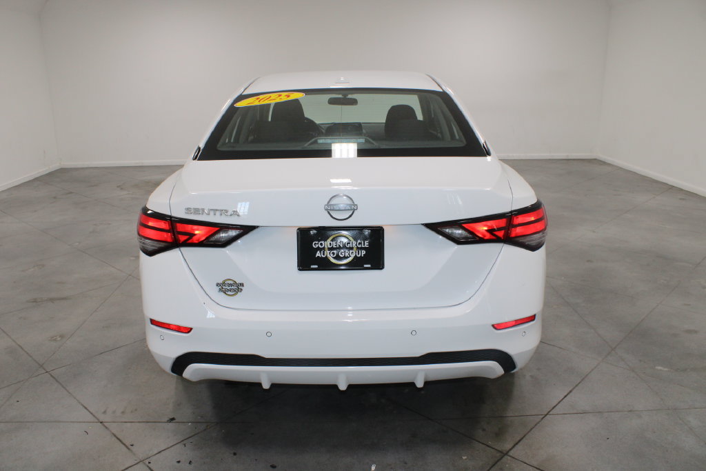 Used 2025 Nissan Sentra SV FWD image 8