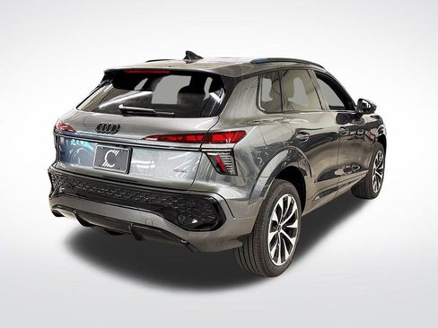 New 2026 Audi Q3 quattro 2.0T AWD/4WD image 5