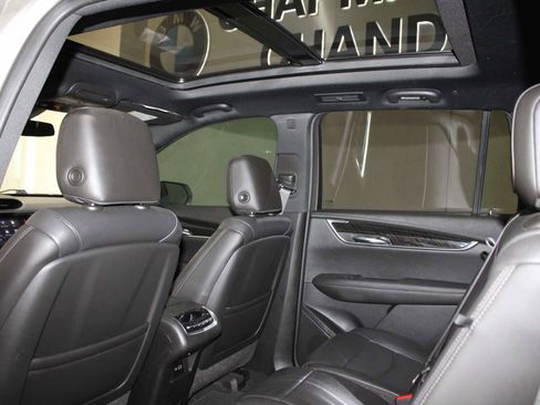Used 2020 Cadillac XT6 Premium Luxury FWD image 14