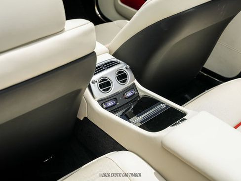 Used 2019 Rolls-Royce Dawn RWD image 37