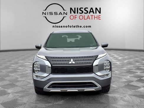 Used 2024 Mitsubishi Outlander SE image 32