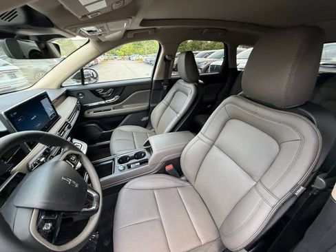 New 2025 Lincoln Corsair Reserve w/ Equipment Group 202A image 12