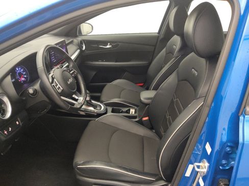 Used 2023 Kia Forte GT-Line w/ GT-Line Premium Package FWD image 17