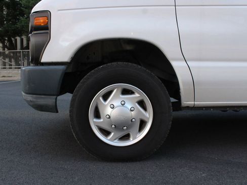 Used 2012 Ford E-150 and Econoline 150 w/ Commercial Cargo Van Pkg image 16