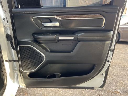 Used 2019 RAM 1500 Laramie image 13