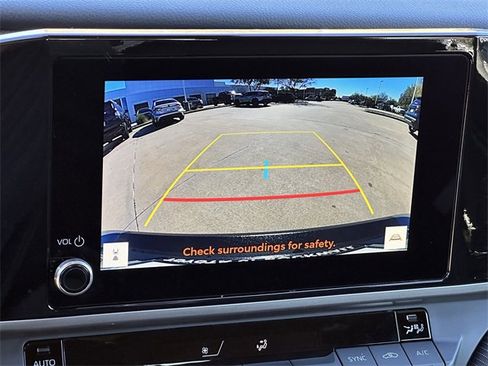 Certified 2025 Toyota Camry SE w/ Convenience Package image 16