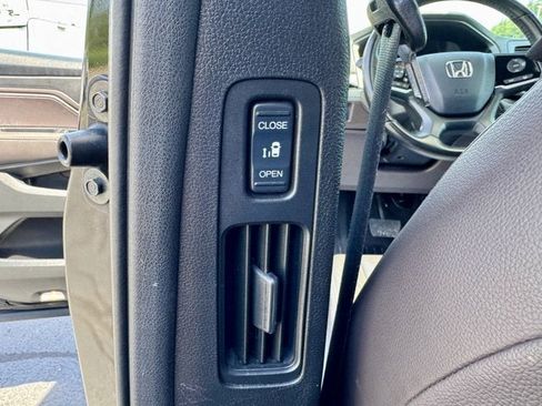 Used 2019 Honda Odyssey EX-L image 24