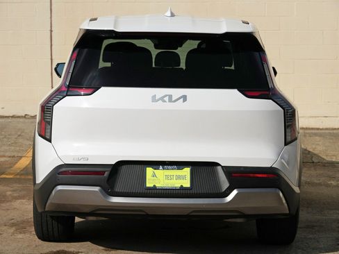 Used 2026 Kia EV9 Light RWD image 48