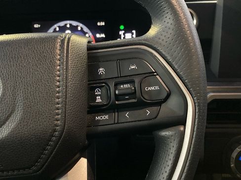 Used 2025 Toyota 4Runner SR5 image 17