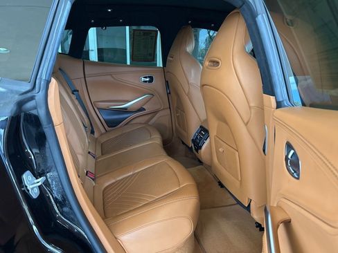Used 2023 Aston Martin DBX AWD/4WD image 27