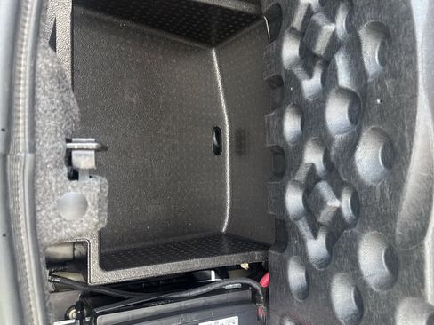 Used 2022 Dodge Challenger SXT w/ Plus Package image 35